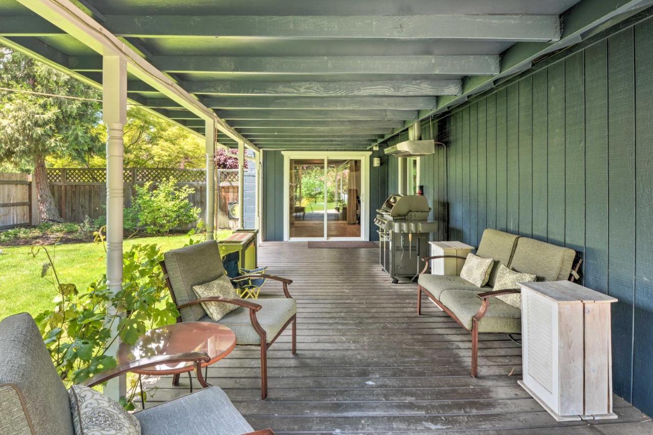 Central Medford Family Retreat With Large Yard! Esterno foto